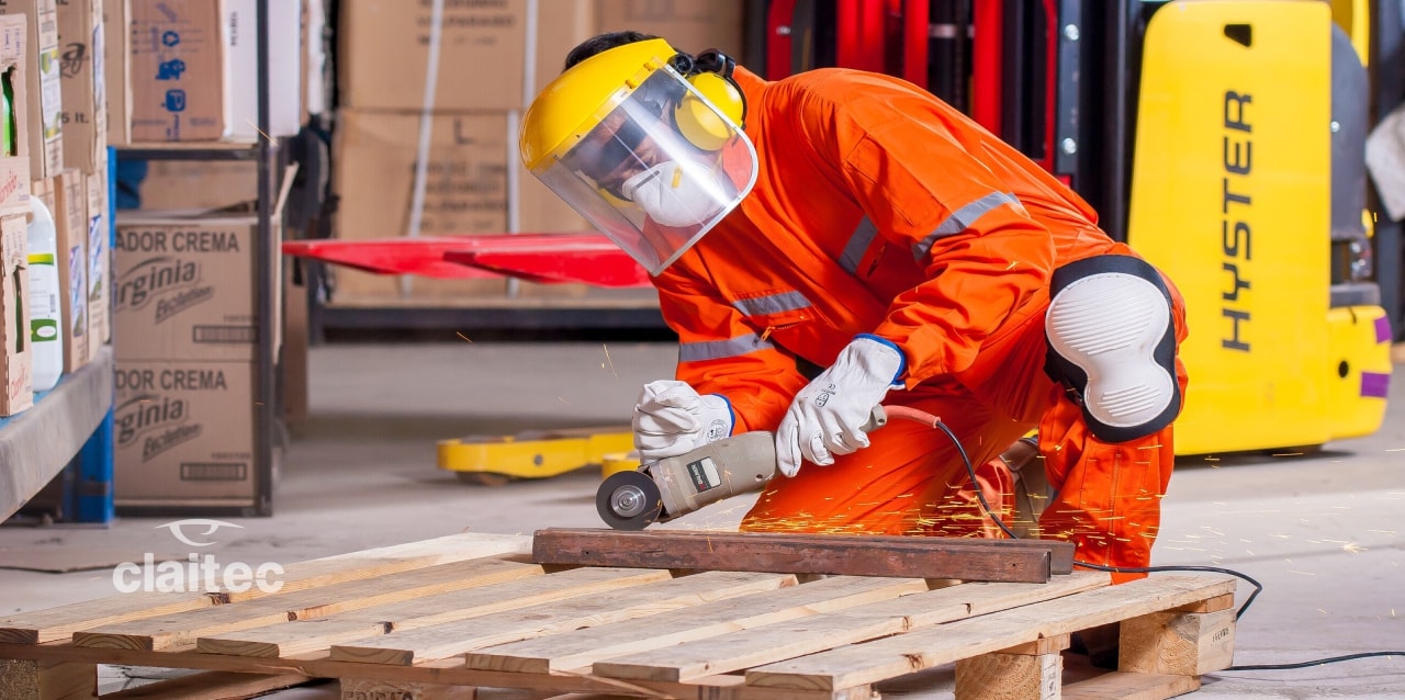 Safety Clothes Plays An Important Role In The Work